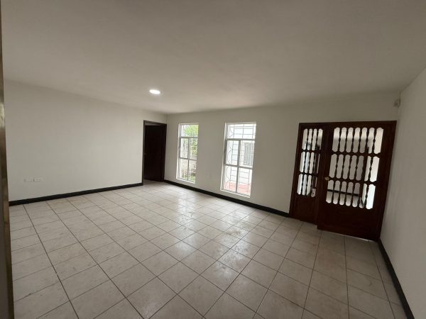 Casa/Oficina en Renta (RENTADA) - Imagen 11